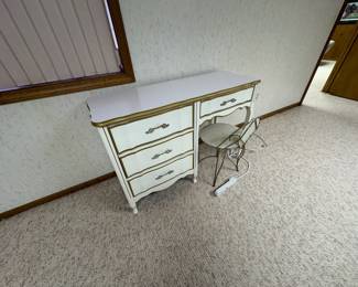 . .. and matching desk