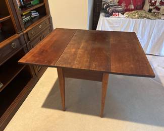 Antique 1800’s Drop-Leaf Dining Table - Detail