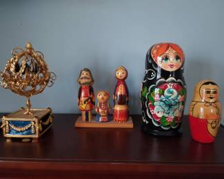 Russian Matryoshka Nesting Dolls