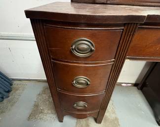 Vintage Mahogany Vanity with Mirror