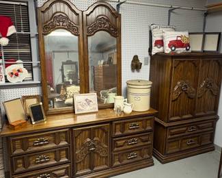 Vintage Thomasville Oak Bedroom Set with Mirror and Armoire