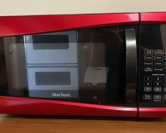 West Bend EM925AJW-P2 0.9 cu. ft. 900-Watt Microwave Oven