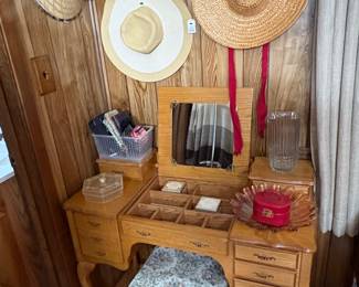 Vintage Oak Vanity with Stool and Decorative Hats