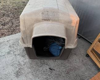 Petmate Aspen Pet Barn Dog House