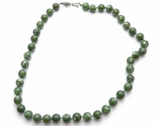 Vintage Green Nephrite Jade Bead Necklace with Silver Clasp