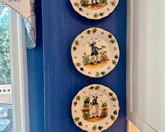 Quimper plates