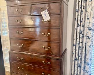 Beautiful mahogany chest