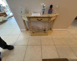 . . . nice wall or sofa table