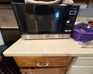 . . . nice countertop microwave