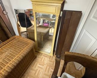 . . . nice accent mirror