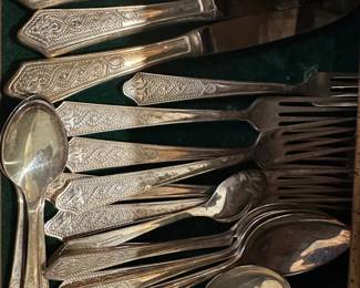 CELTIC (silverplate) Flatware set by Newbridge (46 pieces)
