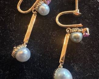 18K Gold & Pearl Earrings