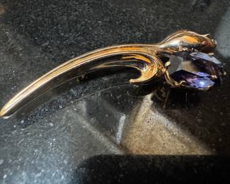 14K Gold Brooch with Tanzanite Gemstone