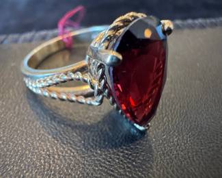 14K Gold & Garnet Ring
