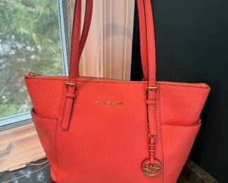 Michael Kors Jet Set Textured Leather Top Zip Tote Bag