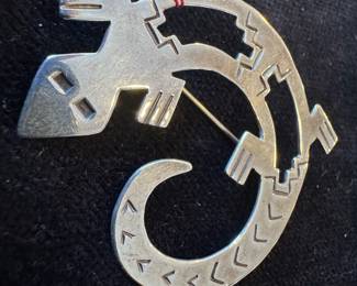 Sterling Silver Gecko Designed by Navajo artist Joe Delgarito