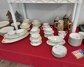 Set of dishes