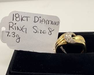 18kt Gold & Diamond Ring size 8 