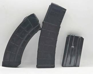 414  2 5.56x45mm Magazines  1 30rd 7.62x39mm Magazine 