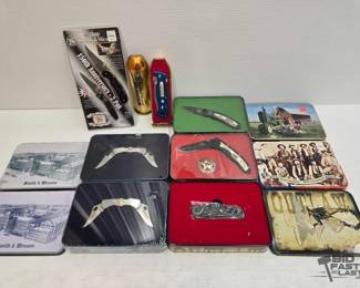 2206  Smith and Wesson Knife Collection 