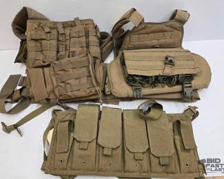 1418  2 Tactical Vests and Magazine Pouch 
