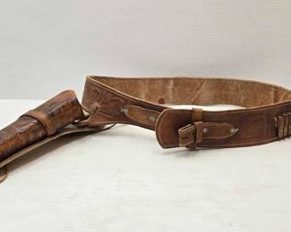 618  Vintage Western Carved Leather Cartridge Belt  Holster 
