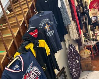 Many athletic clothes