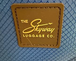 Skyway Mirage . Luggage Set second image