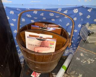 Old Foot Trunk, Magazine Holder