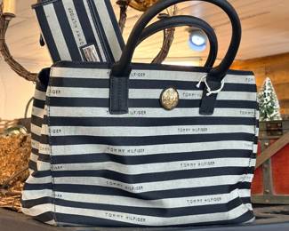 Tommy Hilfiger Purse & Wallet Set