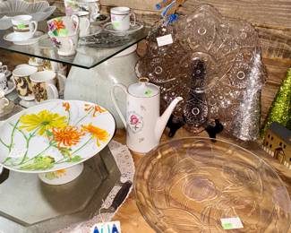 EAPG plates & Bowls, Tulip Glass plate