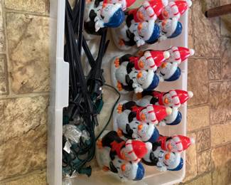 Penguin lights w stakes