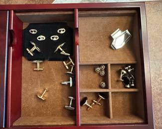 Assorted Cufflinks and Stud Set
