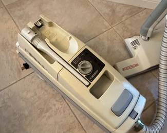 Electrolux Epic SR Canister Vacuum Cleaner second image