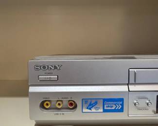Sony HiFi Stereo VCR SLVD second image
