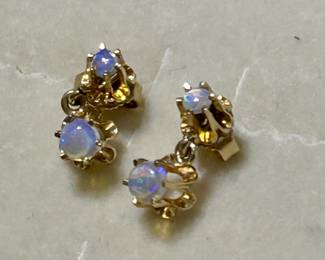 Gold and opal dangle earrings 