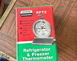Universal Enterprises RFT2 Refrigerator & Freezer Thermometer