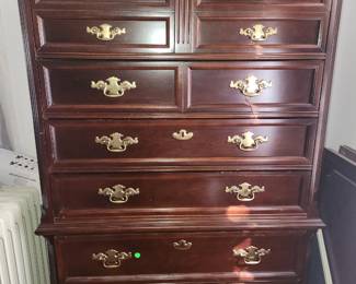 Bassett chest of drawers