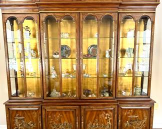 Drexel Heritage Chinoiserie China  cabinet