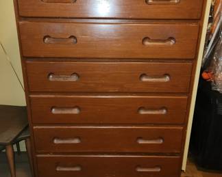 Vintage chest of drawers