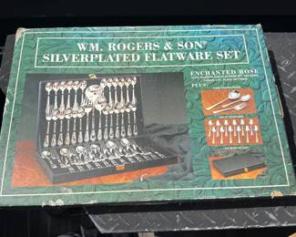 We Roger’s silver plate in box 