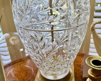 VINTAGE FRENCH STYLE CUT CRYSTAL LEAF DESIGN LAMP.