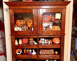 A ROOM FULL OF FALL WITH VINTAGE JACK O'LANTERNS, VINTAGE TURKEYS, MUCH MORE!