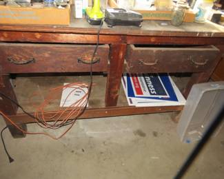 Work Bench with Vise