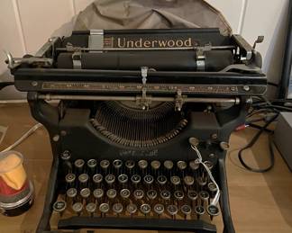 Every once in a while we come across a real treasure: a manual Underwood typewriter.