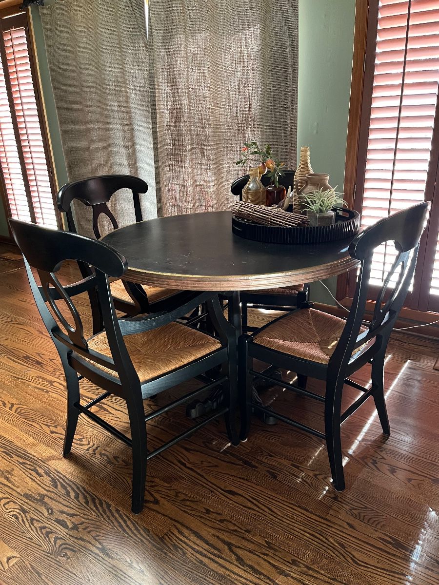 Iron based copper edged round table