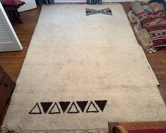 Hand-knotted Beni Moroccan Wool Rug (120"L x 80"W)