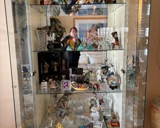 Mirrored etegere with 4 shelves