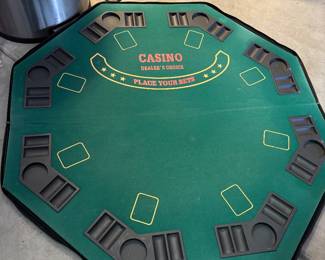 Poker top sets on top of table, has carrying case