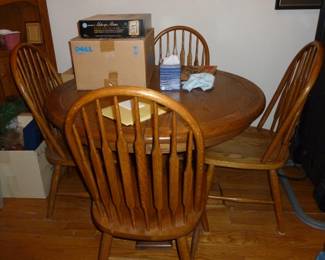 Oak table & chairs (has large leaf that's been removed for space